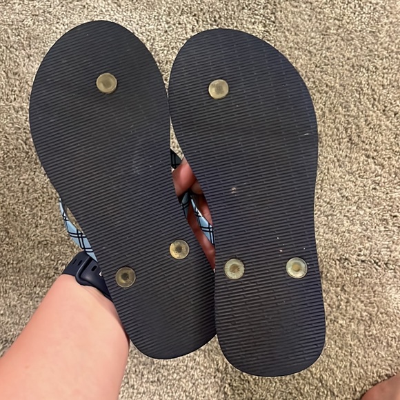 Vera Bradley Flipflops - Picture 2 of 2
